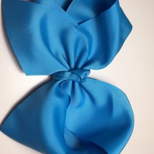 7 inch light blue hair bow
